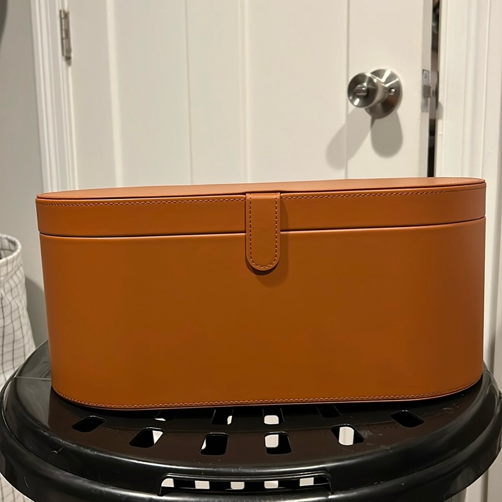 Dyson airwrap case box